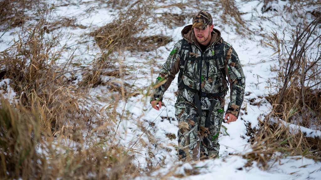 How to Stay Warm When Hunting During Cold Sits