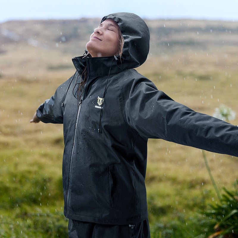 green trees beside body of water during daytime