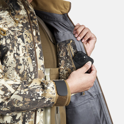 V,Jacket: Veil Avayde; Waders: Timber Shadow